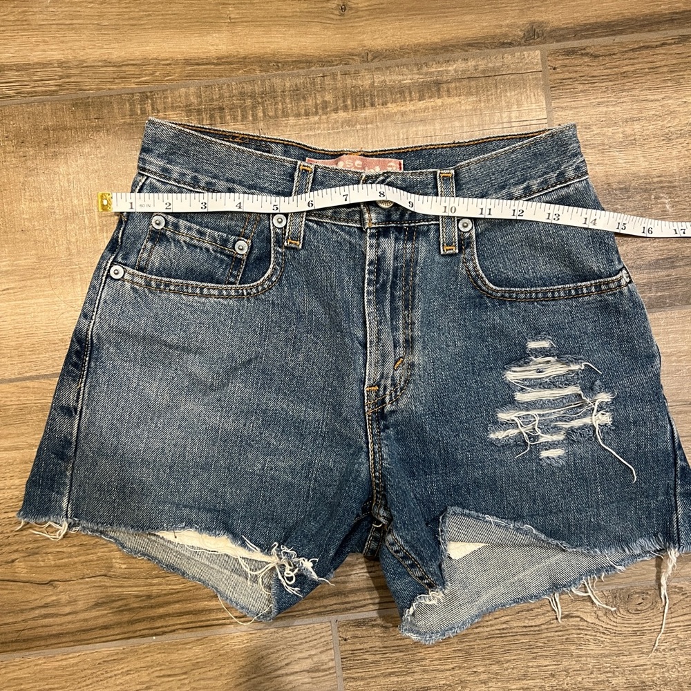 Levi’s shorts